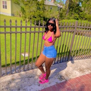 Meet your Posher, Abii